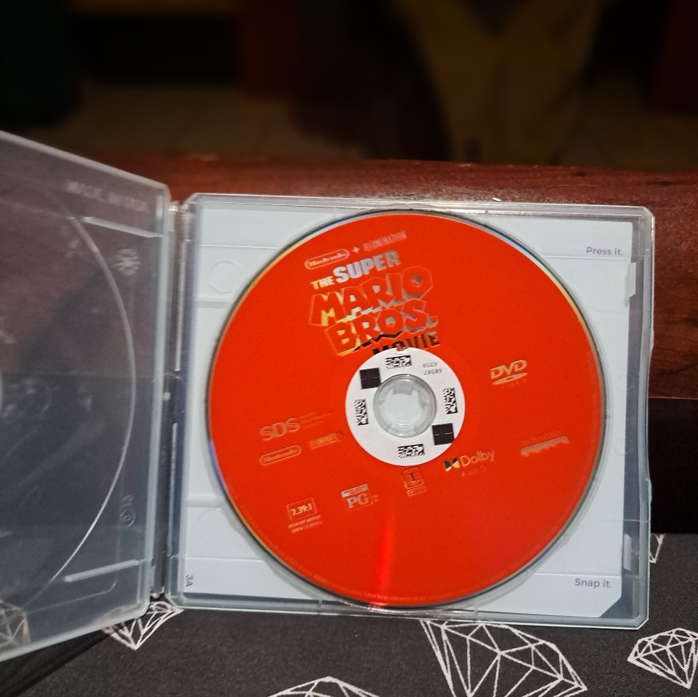 The super Mario bros movie used but in good condition